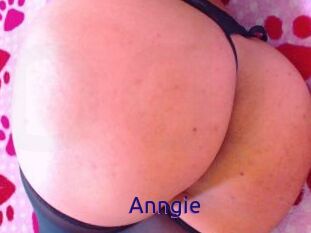 Anngie_