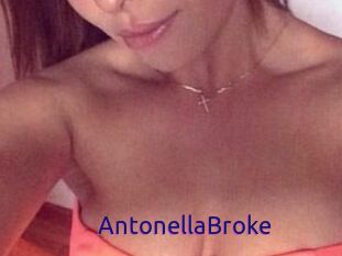 AntonellaBroke