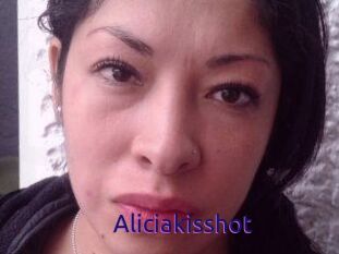 Aliciakisshot