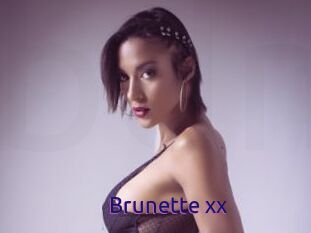 Brunette_xx