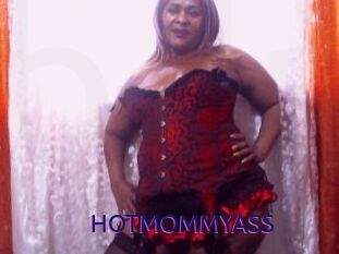 HOTMOMMYASS