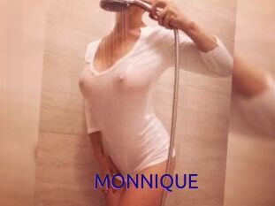 MONNIQUE_