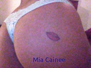Mia_Cainee