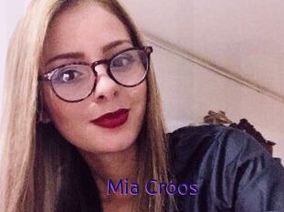 Mia_Croos