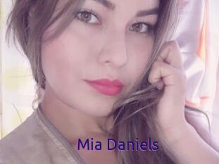 Mia_Daniels