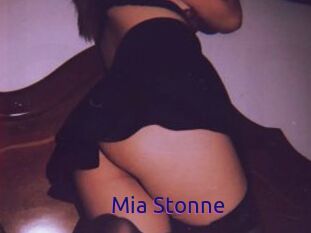Mia_Stonne