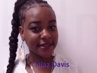 Miaa_Davis