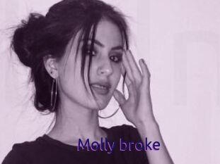 Molly_broke