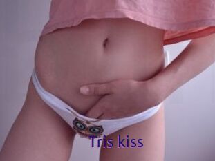 Tris_kiss