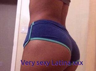 Very_sexy_Latina_xxx